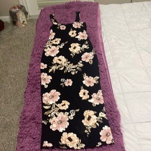 Sleeveless Black Floral Midi Bodycon Dress with Slight Cut
